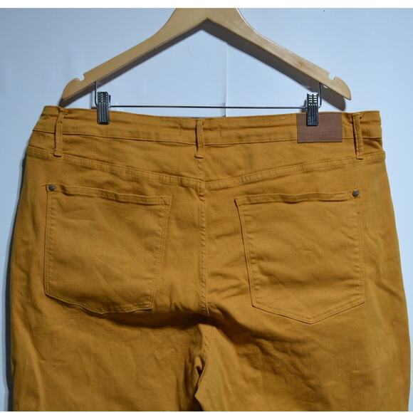 Judy Blue Flare Leg Garment Dyed Marigold Glow Jeans Size 24W - Picture 3 of 9